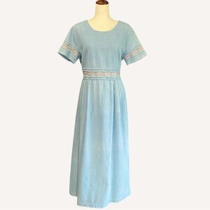 Vintage Sarah Elizabeth Modest Cottagecore Floral Embroidery Chambray Dress